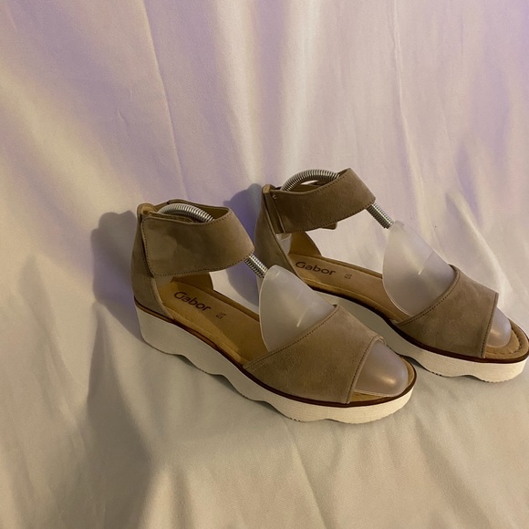 Gabor Wedge Platform Shoe - Picture 3 of 6